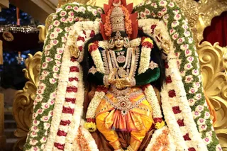 http://nithyananda.org/sites/default/files/photo-gallery/2018-10Oct-16-nithyananda-diary_bengaluru-aadheenam_uttamotama-seva_7T9A1467.JPG