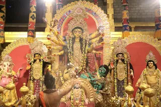 http://nithyananda.org/sites/default/files/photo-gallery/2018-10Oct-16-nithyananda-diary_bengaluru-aadheenam_uttamotama-seva_7T9A1477.JPG