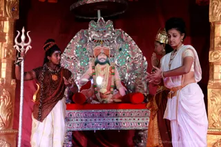 http://nithyananda.org/sites/default/files/photo-gallery/2018-10Oct-16-nithyananda-diary_bengaluru-aadheenam_uttamotama-seva_7T9A1642.JPG