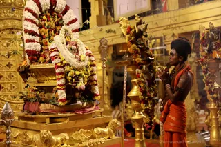 http://nithyananda.org/sites/default/files/photo-gallery/2018-10Oct-16-nithyananda-diary_bengaluru-aadheenam_uttamotama-seva_7T9A1756.JPG