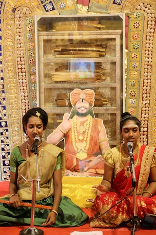 http://nithyananda.org/sites/default/files/photo-gallery/2018-10Oct-16-nithyananda-diary_bengaluru-aadheenam_uttamotama-seva_7T9A1808.JPG