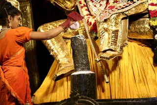 http://nithyananda.org/sites/default/files/photo-gallery/2018-10Oct-17-nithyananda-diary_bengaluru-aadheenam_uttamotama-seva_7T7A1876.JPG