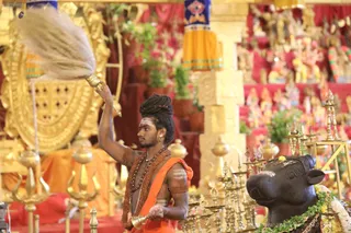 http://nithyananda.org/sites/default/files/photo-gallery/2018-10Oct-17-nithyananda-diary_bengaluru-aadheenam_uttamotama-seva_7T7A1951.JPG