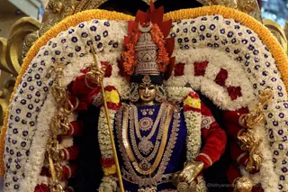 http://nithyananda.org/sites/default/files/photo-gallery/2018-10Oct-17-nithyananda-diary_bengaluru-aadheenam_uttamotama-seva_7T7A1974.JPG