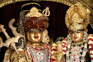 http://nithyananda.org/sites/default/files/photo-gallery/2018-10Oct-17-nithyananda-diary_bengaluru-aadheenam_uttamotama-seva_7T7A2006.JPG