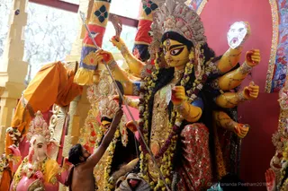 http://nithyananda.org/sites/default/files/photo-gallery/2018-10Oct-17-nithyananda-diary_bengaluru-aadheenam_uttamotama-seva_7T7A2235.JPG