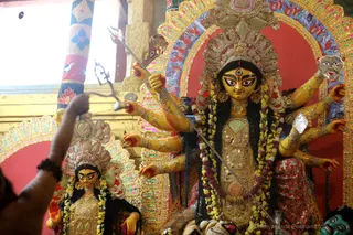 http://nithyananda.org/sites/default/files/photo-gallery/2018-10Oct-17-nithyananda-diary_bengaluru-aadheenam_uttamotama-seva_7T7A2261.JPG
