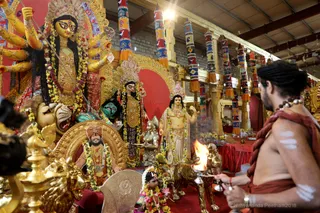 http://nithyananda.org/sites/default/files/photo-gallery/2018-10Oct-17-nithyananda-diary_bengaluru-aadheenam_uttamotama-seva_7T9A1907.JPG