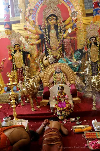 http://nithyananda.org/sites/default/files/photo-gallery/2018-10Oct-17-nithyananda-diary_bengaluru-aadheenam_uttamotama-seva_7T9A1939.JPG