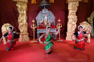 http://nithyananda.org/sites/default/files/photo-gallery/2018-10Oct-17-nithyananda-diary_bengaluru-aadheenam_uttamotama-seva_7T9A2340.JPG