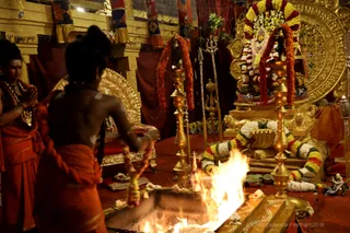http://nithyananda.org/sites/default/files/photo-gallery/2018-10Oct-17-nithyananda-diary_bengaluru-aadheenam_uttamotama-seva_7T9A2610.JPG