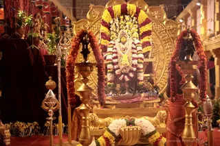 http://nithyananda.org/sites/default/files/photo-gallery/2018-10Oct-17-nithyananda-diary_bengaluru-aadheenam_uttamotama-seva_7T9A2673.JPG