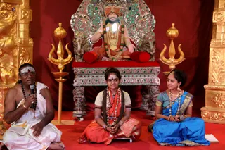 http://nithyananda.org/sites/default/files/photo-gallery/2018-10Oct-17-nithyananda-diary_bengaluru-aadheenam_uttamotama-seva_7T9A2699.JPG