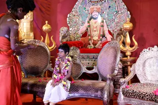 http://nithyananda.org/sites/default/files/photo-gallery/2018-10Oct-17-nithyananda-diary_bengaluru-aadheenam_uttamotama-seva_7T9A2778.JPG
