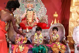 http://nithyananda.org/sites/default/files/photo-gallery/2018-10Oct-17-nithyananda-diary_bengaluru-aadheenam_uttamotama-seva_7T9A2829.JPG
