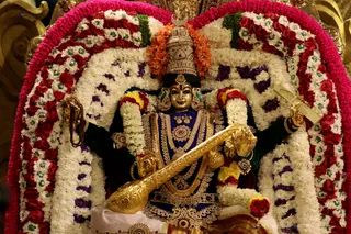 http://nithyananda.org/sites/default/files/photo-gallery/2018-10Oct-18-nithyananda-diary_bengaluru-aadheenam_uttamotama-seva_7T7A2572.JPG