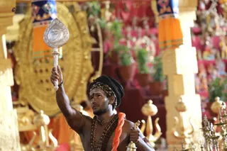http://nithyananda.org/sites/default/files/photo-gallery/2018-10Oct-18-nithyananda-diary_bengaluru-aadheenam_uttamotama-seva_7T7A2661.JPG