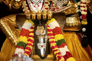 http://nithyananda.org/sites/default/files/photo-gallery/2018-10Oct-18-nithyananda-diary_bengaluru-aadheenam_uttamotama-seva_7T7A2688.JPG