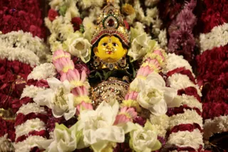 http://nithyananda.org/sites/default/files/photo-gallery/2018-10Oct-18-nithyananda-diary_bengaluru-aadheenam_uttamotama-seva_7T7A3050.JPG