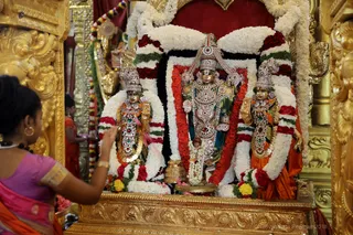 http://nithyananda.org/sites/default/files/photo-gallery/2018-10Oct-18-nithyananda-diary_bengaluru-aadheenam_uttamotama-seva_7T9A2959.JPG