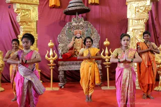 http://nithyananda.org/sites/default/files/photo-gallery/2018-10Oct-18-nithyananda-diary_bengaluru-aadheenam_uttamotama-seva_7T9A2983.JPG