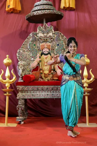 http://nithyananda.org/sites/default/files/photo-gallery/2018-10Oct-18-nithyananda-diary_bengaluru-aadheenam_uttamotama-seva_7T9A3008.JPG