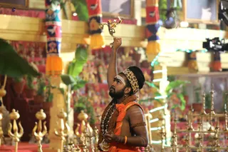 http://nithyananda.org/sites/default/files/photo-gallery/2018-10Oct-19-nithyananda-diary_bengaluru-aadheenam_uttamotama-seva_7T7A3358.JPG
