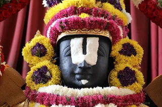 http://nithyananda.org/sites/default/files/photo-gallery/2018-10Oct-19-nithyananda-diary_bengaluru-aadheenam_uttamotama-seva_7T7A3555.JPG