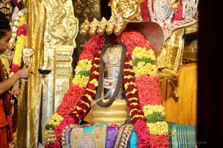 http://nithyananda.org/sites/default/files/photo-gallery/2018-10Oct-21-nithyananda-diary_bengaluru-aadheenam_uttamotama-seva_7T7A3739.JPG