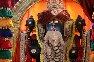 http://nithyananda.org/sites/default/files/photo-gallery/2018-10Oct-21-nithyananda-diary_bengaluru-aadheenam_uttamotama-seva_7T7A3748.JPG