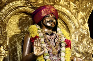 http://nithyananda.org/sites/default/files/photo-gallery/2018-10Oct-22-nithyananda-diary_bengaluru-aadheenam_uttamotama-seva_7T7A5535.JPG