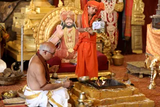 http://nithyananda.org/sites/default/files/photo-gallery/2018-10Oct-22-nithyananda-diary_bengaluru-aadheenam_uttamotama-seva_7T7A5543.JPG
