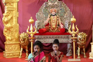 http://nithyananda.org/sites/default/files/photo-gallery/2018-10Oct-23-nithyananda-diary_bengaluru-aadheenam_uttamotama-seva_7T7A0149.JPG
