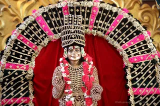 http://nithyananda.org/sites/default/files/photo-gallery/2018-10Oct-25-nithyananda-diary_bengaluru-aadheenam_uttamotama-seva_7T7A5566.JPG