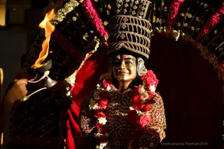 http://nithyananda.org/sites/default/files/photo-gallery/2018-10Oct-25-nithyananda-diary_bengaluru-aadheenam_uttamotama-seva_7T7A5592.JPG