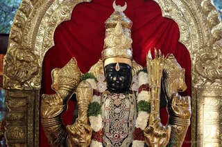 http://nithyananda.org/sites/default/files/photo-gallery/2018-10Oct-26-nithyananda-diary_bengaluru-aadheenam_uttamotama-seva_7T7A5692.JPG