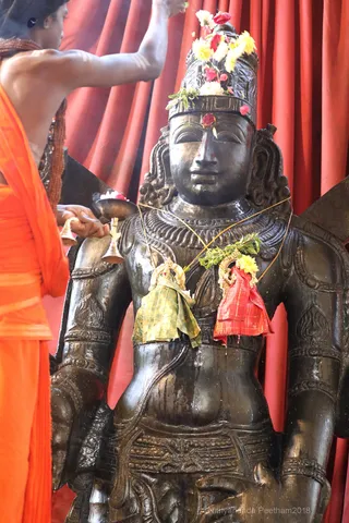 http://nithyananda.org/sites/default/files/photo-gallery/2018-10Oct-26-nithyananda-diary_bengaluru-aadheenam_uttamotama-seva_7T7A5787.JPG