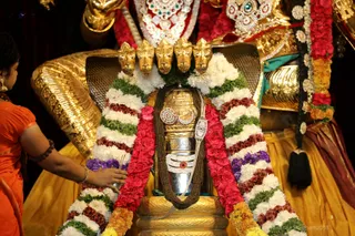 http://nithyananda.org/sites/default/files/photo-gallery/2018-10Oct-26-nithyananda-diary_bengaluru-aadheenam_uttamotama-seva_7T7A5789.JPG