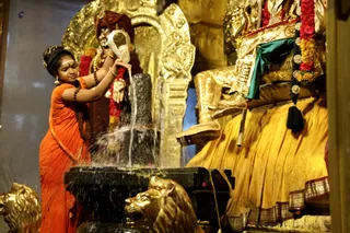 http://nithyananda.org/sites/default/files/photo-gallery/2018-10Oct-26-nithyananda-diary_bengaluru-aadheenam_uttamotama-seva_7T9A9241.JPG