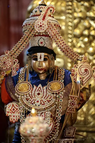http://nithyananda.org/sites/default/files/photo-gallery/2018-10Oct-27-nithyananda-diary_bengaluru-aadheenam_uttamotama-seva_7T7A9554.JPG