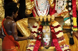 http://nithyananda.org/sites/default/files/photo-gallery/2018-10Oct-27-nithyananda-diary_bengaluru-aadheenam_uttamotama-seva_7T7A9586.JPG