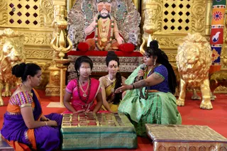 http://nithyananda.org/sites/default/files/photo-gallery/2018-10Oct-27-nithyananda-diary_bengaluru-aadheenam_uttamotama-seva_7T9A9555.JPG
