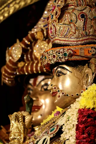 http://nithyananda.org/sites/default/files/photo-gallery/2018-10Oct-29-nithyananda-diary_bengaluru-aadheenam_uttamotama-seva_7T9A9700.JPG