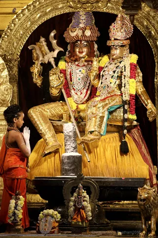 http://nithyananda.org/sites/default/files/photo-gallery/2018-10Oct-29-nithyananda-diary_bengaluru-aadheenam_uttamotama-seva_7T9A9706.JPG