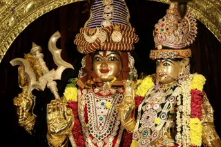 http://nithyananda.org/sites/default/files/photo-gallery/2018-10Oct-29-nithyananda-diary_bengaluru-aadheenam_uttamotama-seva_7T9A9709.JPG