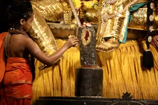 http://nithyananda.org/sites/default/files/photo-gallery/2018-10Oct-29-nithyananda-diary_bengaluru-aadheenam_uttamotama-seva_7T9A9714.JPG