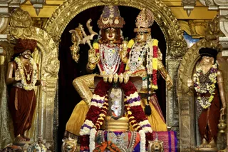 http://nithyananda.org/sites/default/files/photo-gallery/2018-10Oct-29-nithyananda-diary_bengaluru-aadheenam_uttamotama-seva_7T9A9765.JPG