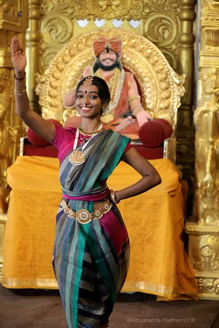 http://nithyananda.org/sites/default/files/photo-gallery/2018-10Oct-30-nithyananda-diary_bengaluru-aadheenam_uttamotama-seva_7T7A9849.JPG