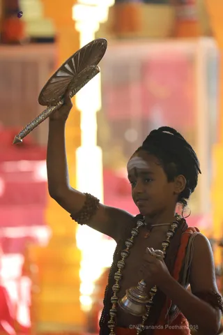 http://nithyananda.org/sites/default/files/photo-gallery/2018-10Oct-30-nithyananda-diary_bengaluru-aadheenam_uttamotama-seva_7T9A9855.JPG