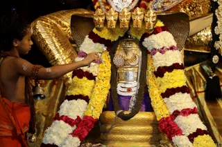 http://nithyananda.org/sites/default/files/photo-gallery/2018-10Oct-30-nithyananda-diary_bengaluru-aadheenam_uttamotama-seva_7T9A9869.JPG